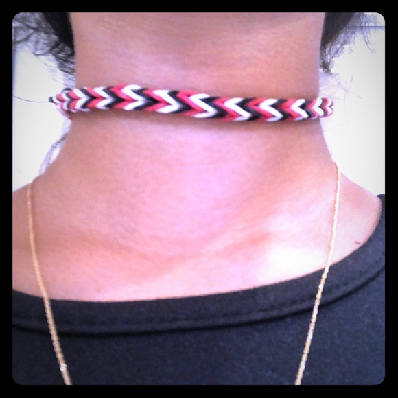 HANDMADE CHOKER AND TWO BRACELETS - Picture 2 of 7